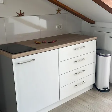 アパート Meerblick Mit Traumterrasse ザヴァラティサ