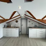 Meerblick Mit Traumterrasse Apartman Zavalatica