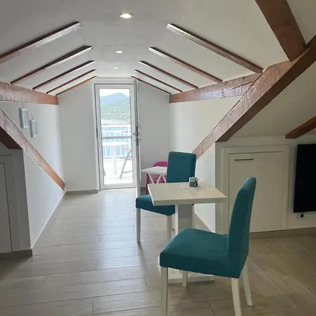 Meerblick Mit Traumterrasse Apartmán *