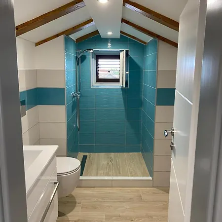 Meerblick Mit Traumterrasse Apartman Zavalatica